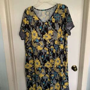 Plus size 2XL Floral V-Neck Dress with Yellow and Blue Accents